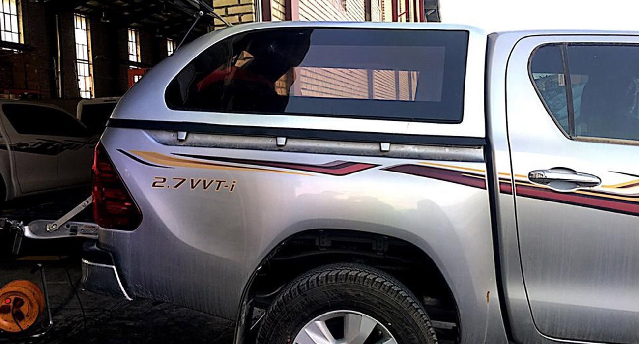 ساخت و نصب اتاق فایبرگلاس و کانوپی خودرو هایلوکس در آرین صنعت رزین خودرو