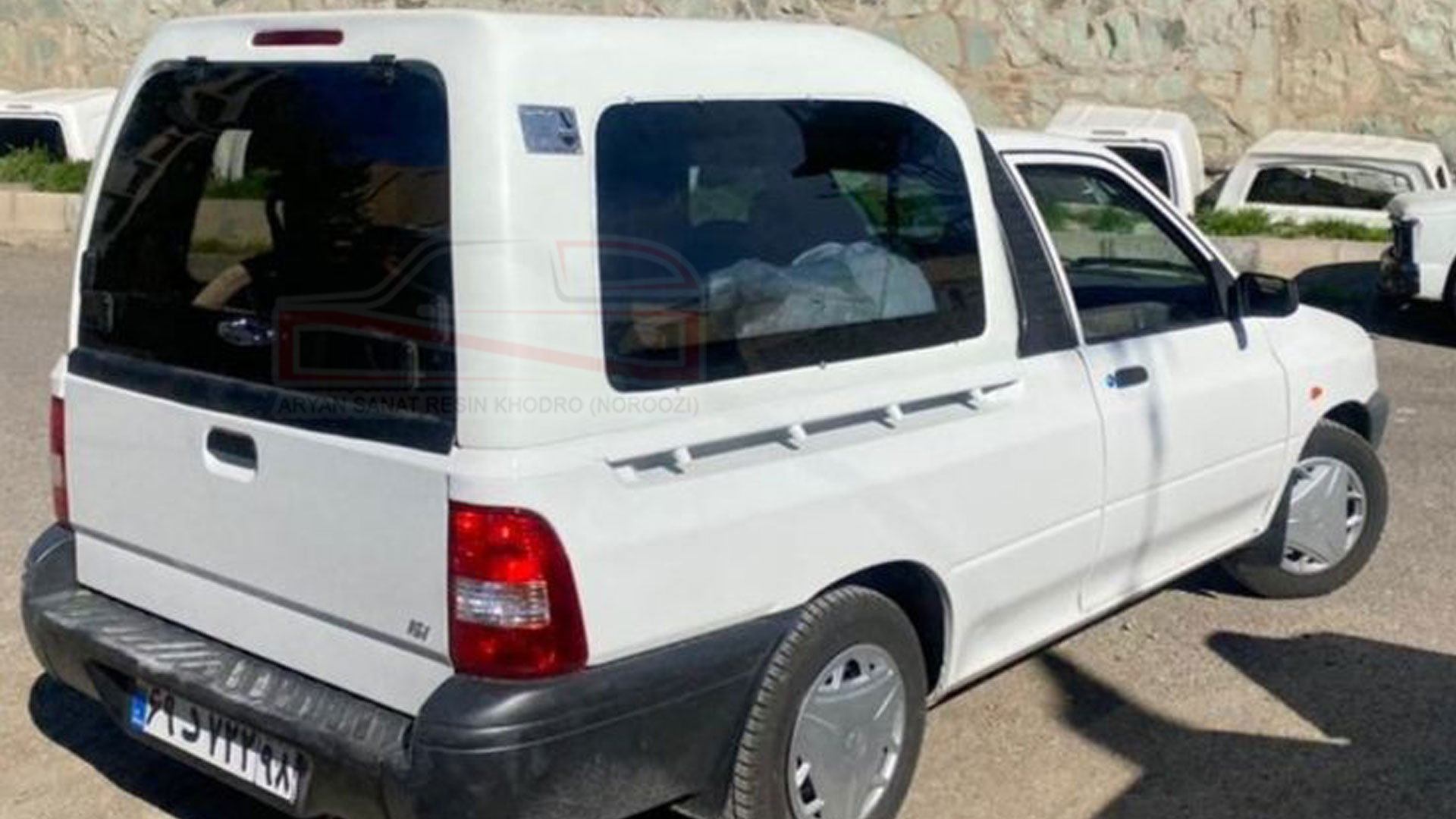 آرین صنعت رزین خودرو سازنده انواع اتاق عقب پراید درب عقب شیشه بغل شیشه ثابت