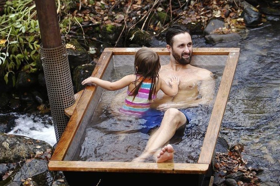 فروش انواع سرویس و حمام مسافرتی و آفرودی