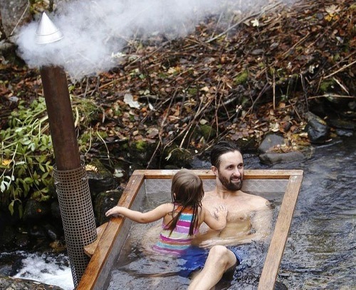 حمام و سرویس بهداشتی آفرودی