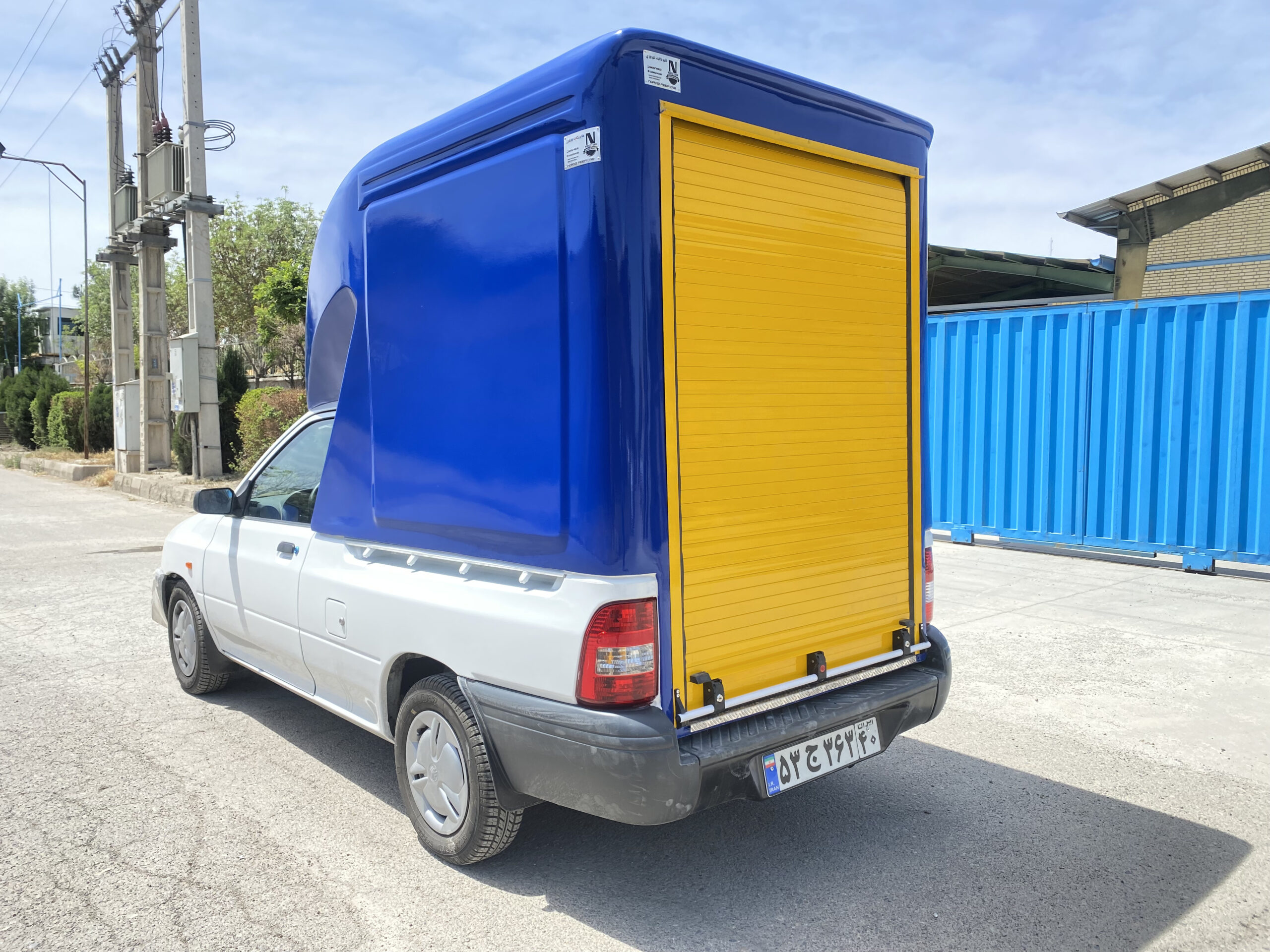 اتاق فایبرگلاس پراید ۱۵۱ وانت ارتفاع از لبه ۱۳۰ سانت از کف خودرو ۱۷۰ سانت درب عقب کرکره کابین فایبرگلاس نوروزی