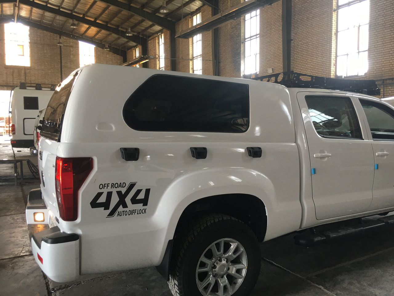 اتاق فایبرگلاس آمیکو آسنا شیشه بغل کشویی کابین فایبرگلاس نوروزی