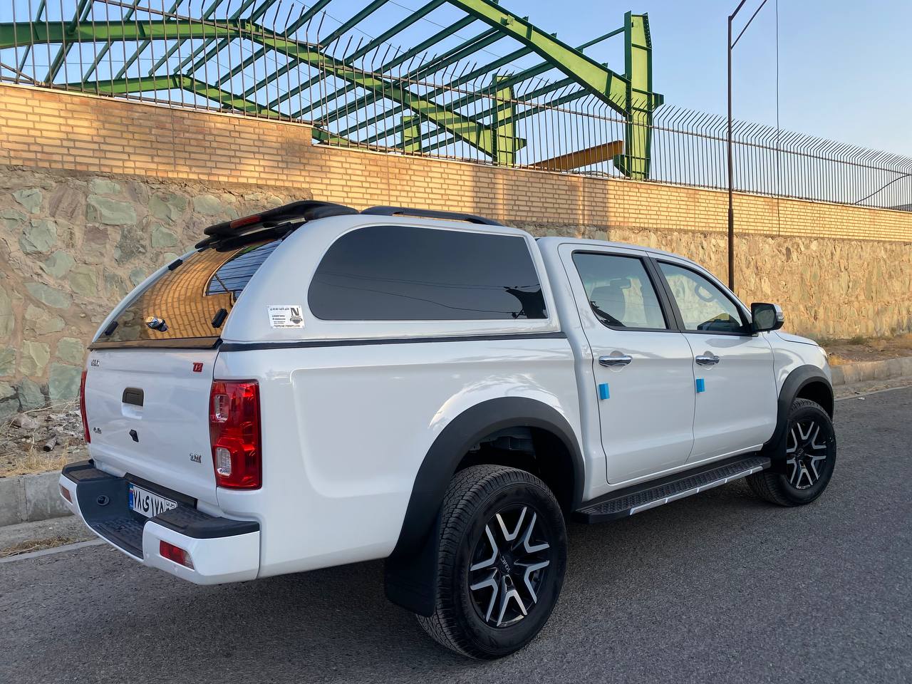 photo_5794087766693363873_y