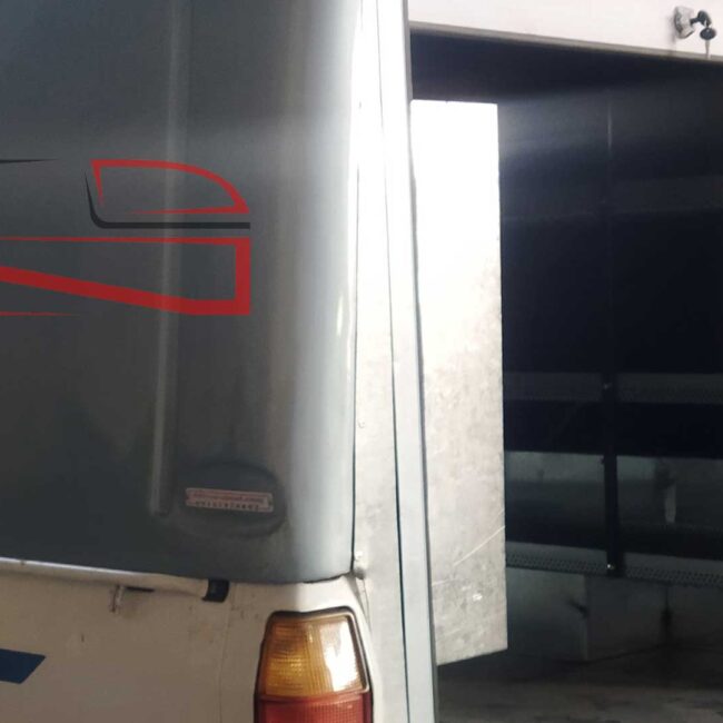 تجهیز خودرو مزدا عملیاتی